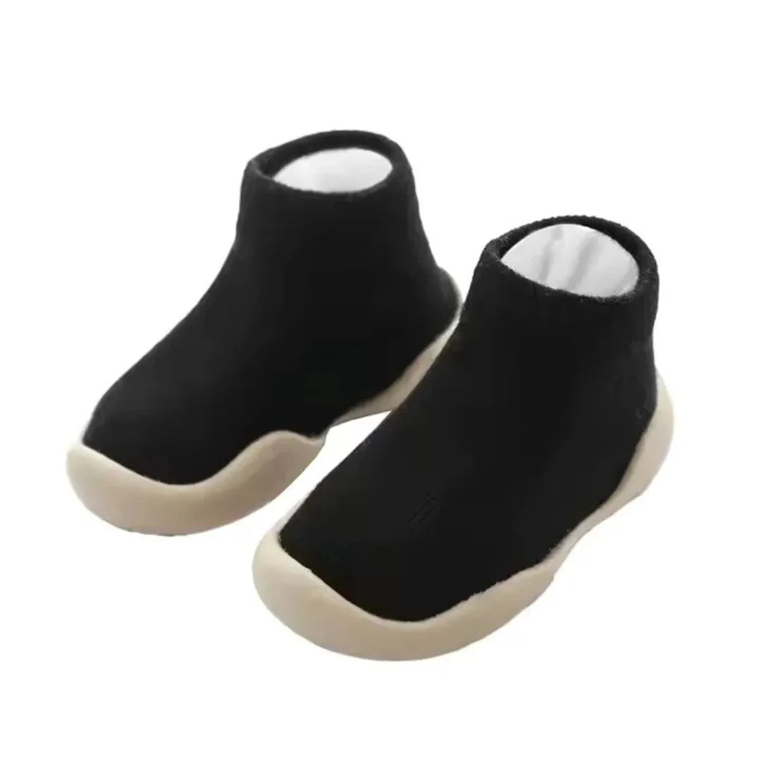 Buto-Socken – Ultimative Flexibilität und Komfort für die ersten Schritte von Kleinkindern