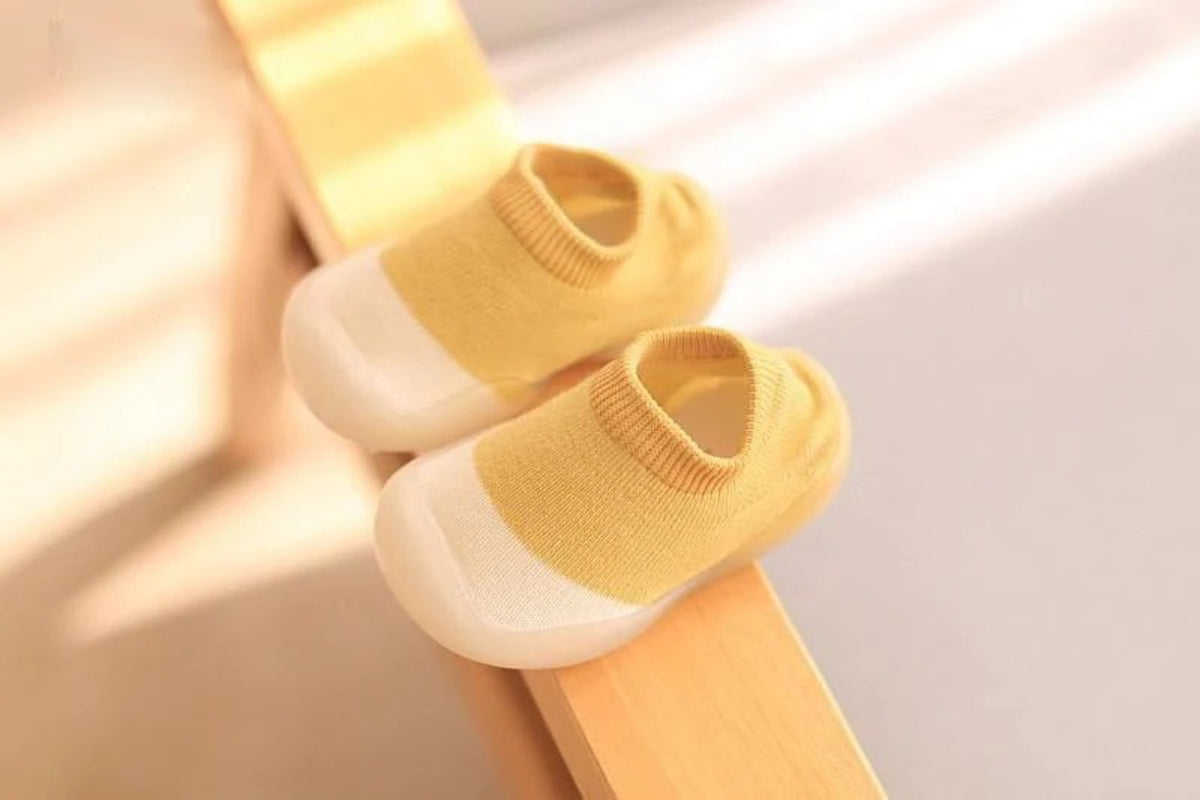 Flexible Slip-On Unisex Erstlingsschuhe