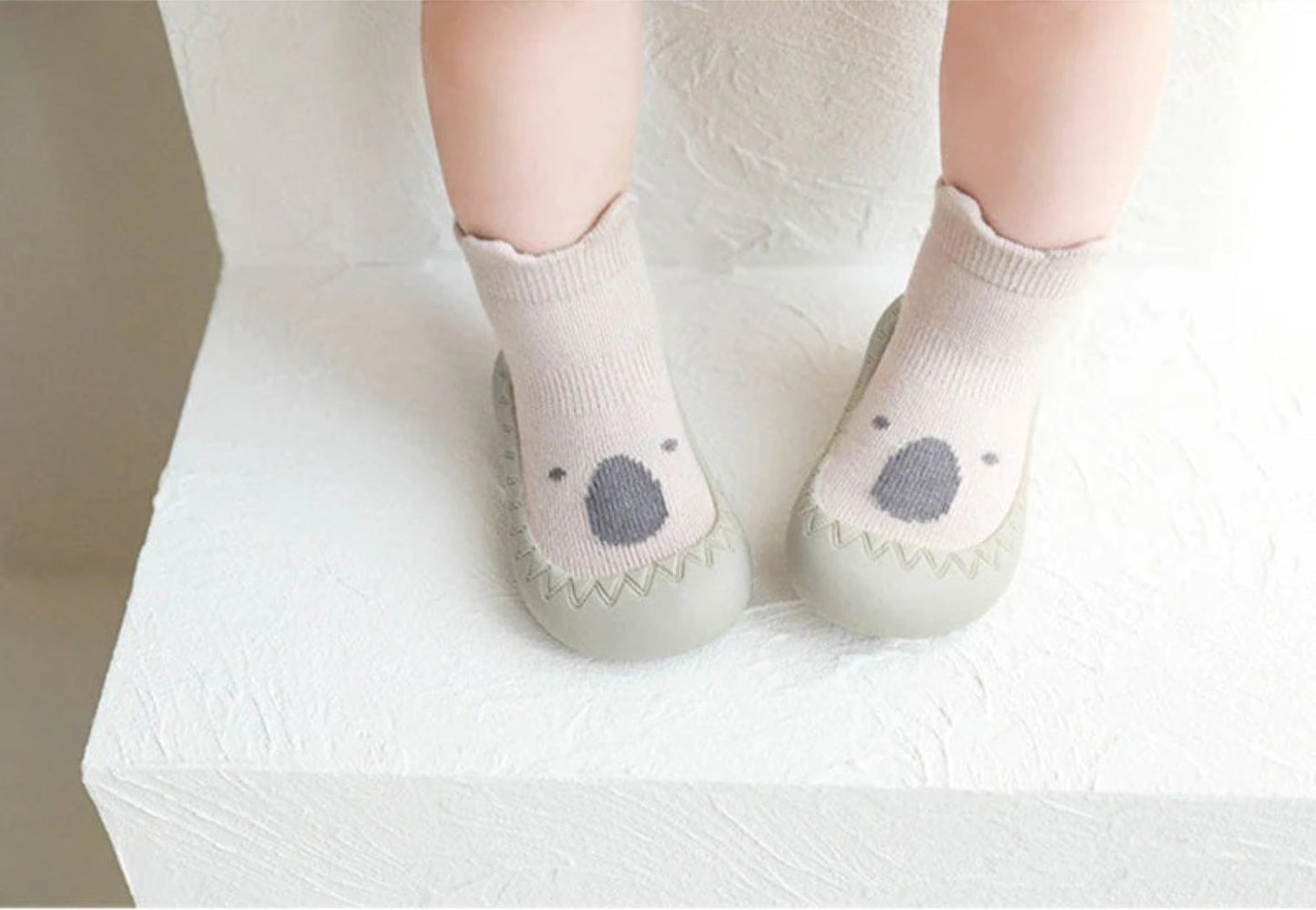 Rutschfeste Baby-Schuhe für die ersten Schritte