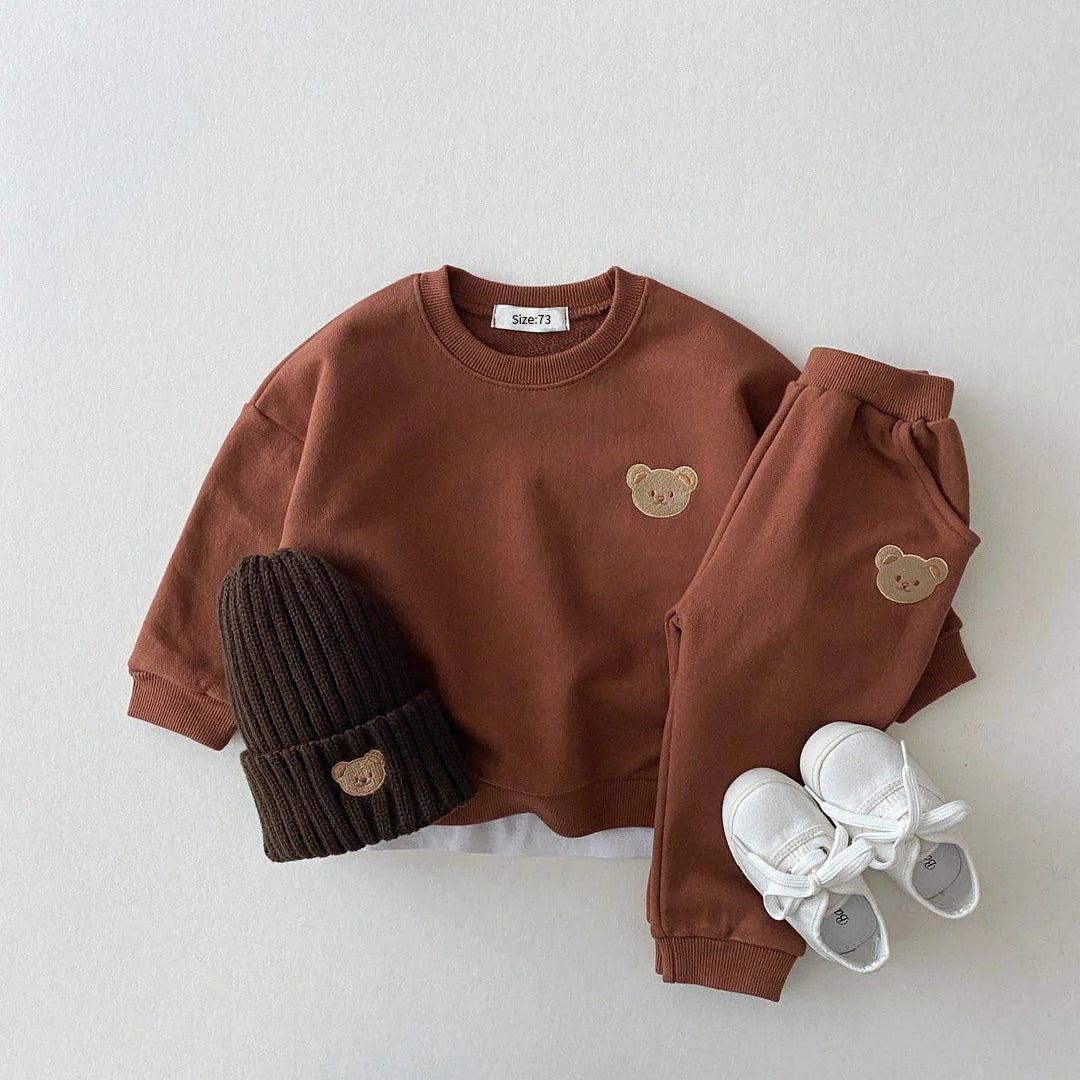 Babys Jogging-Outfit: Sweatshirt, Hose und Mütze