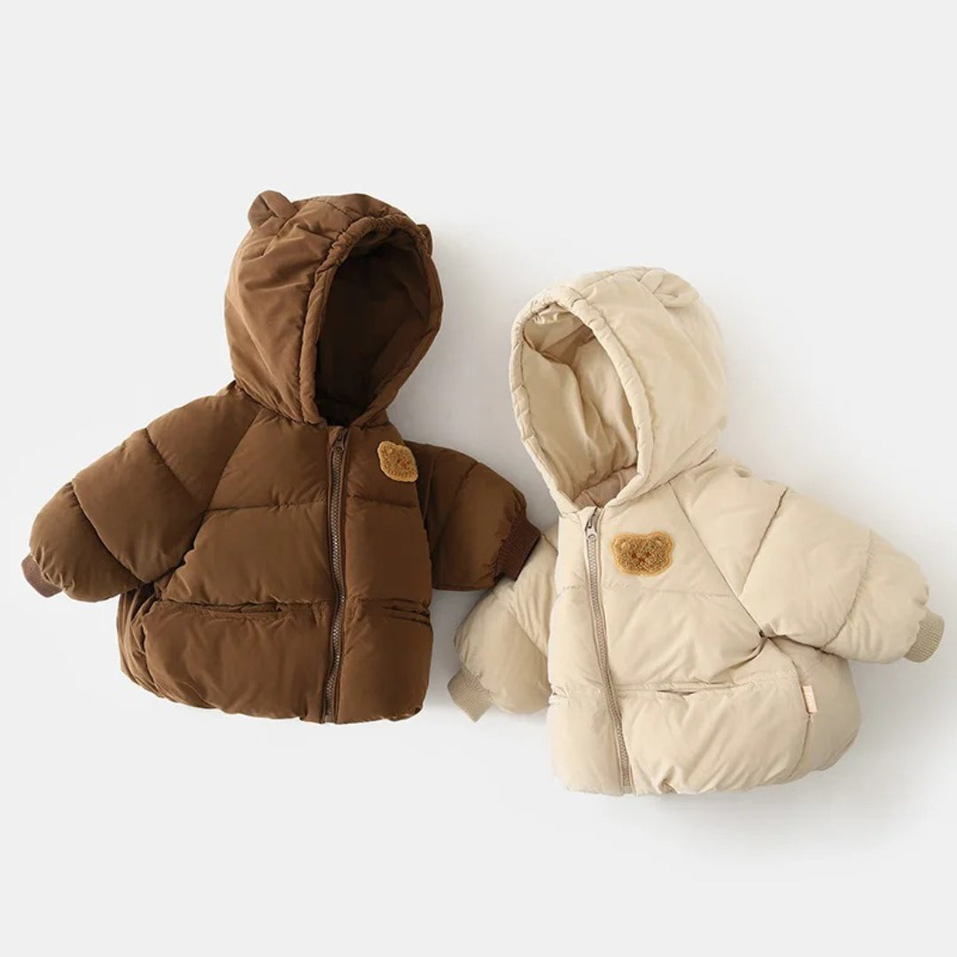 Kinder-Winterjacke mit niedlicher Bärenkapuze